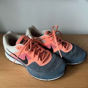 Nike Women Running Shoe Pegasus 30